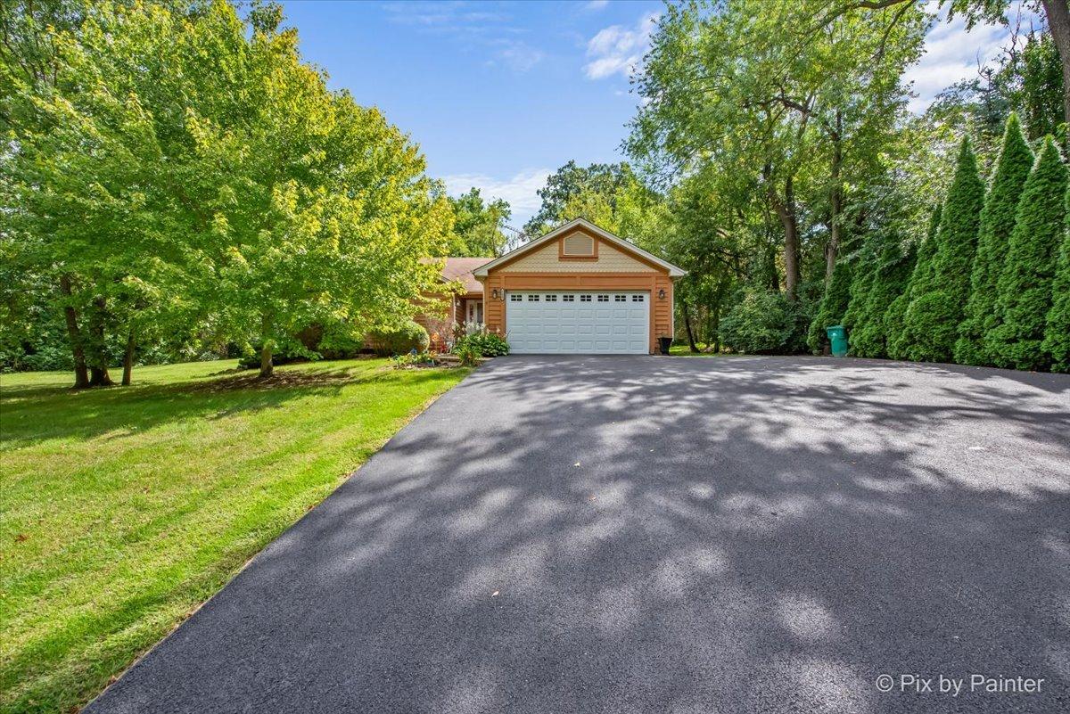 15805 Lerita Dr., Huntley, IL 60142