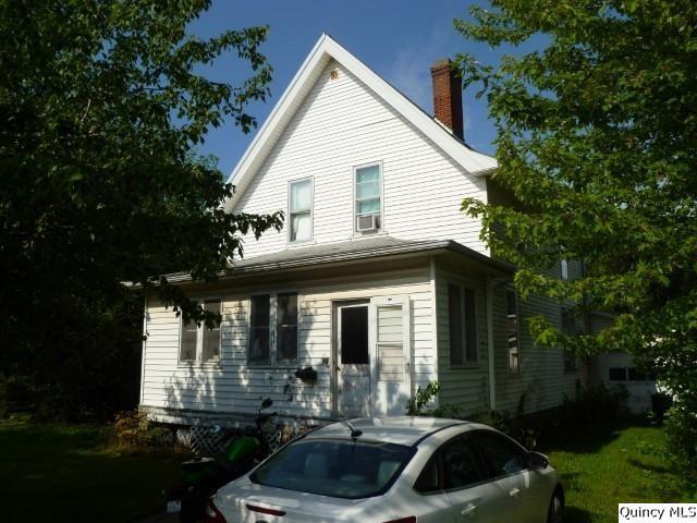 233 N First St., Carthage, IL 62321