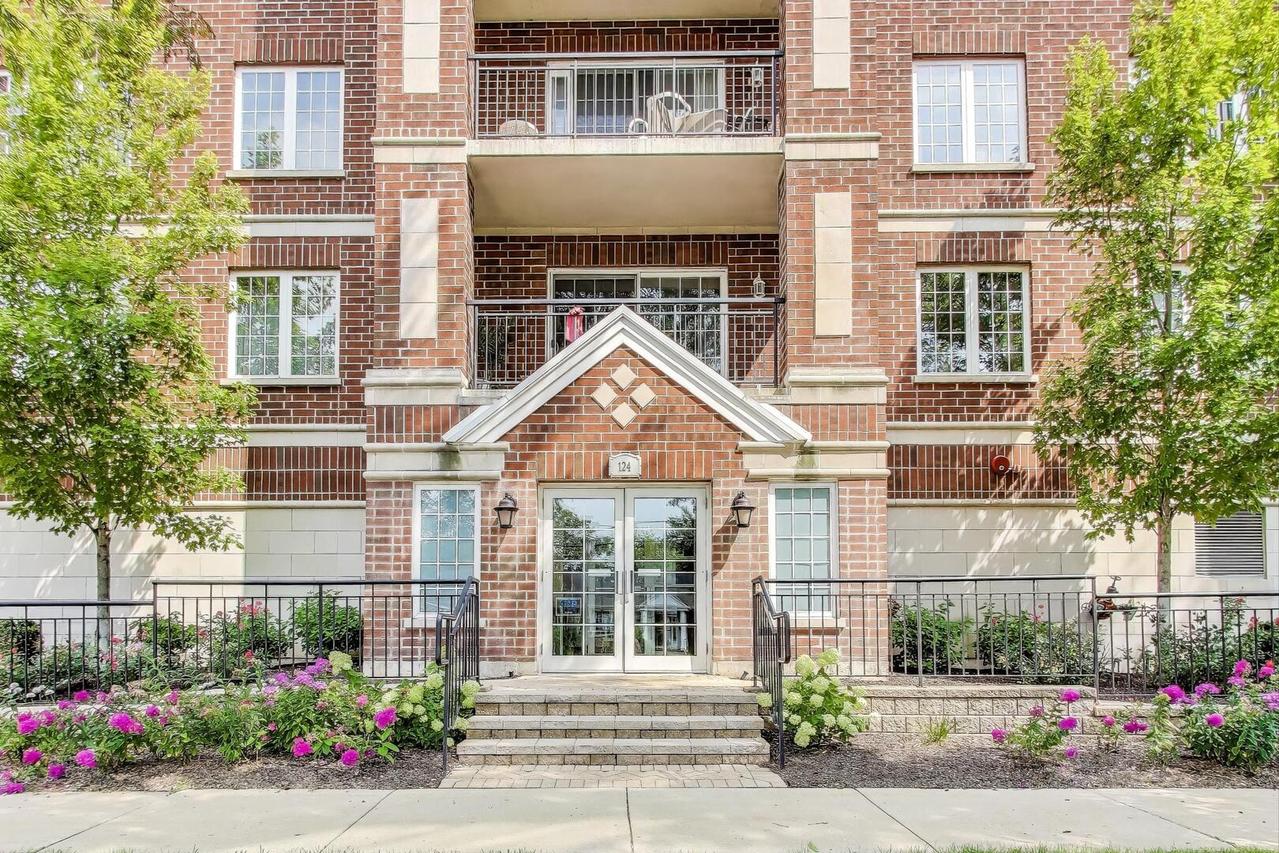 124 W Colfax St. #409, Palatine, IL 60067