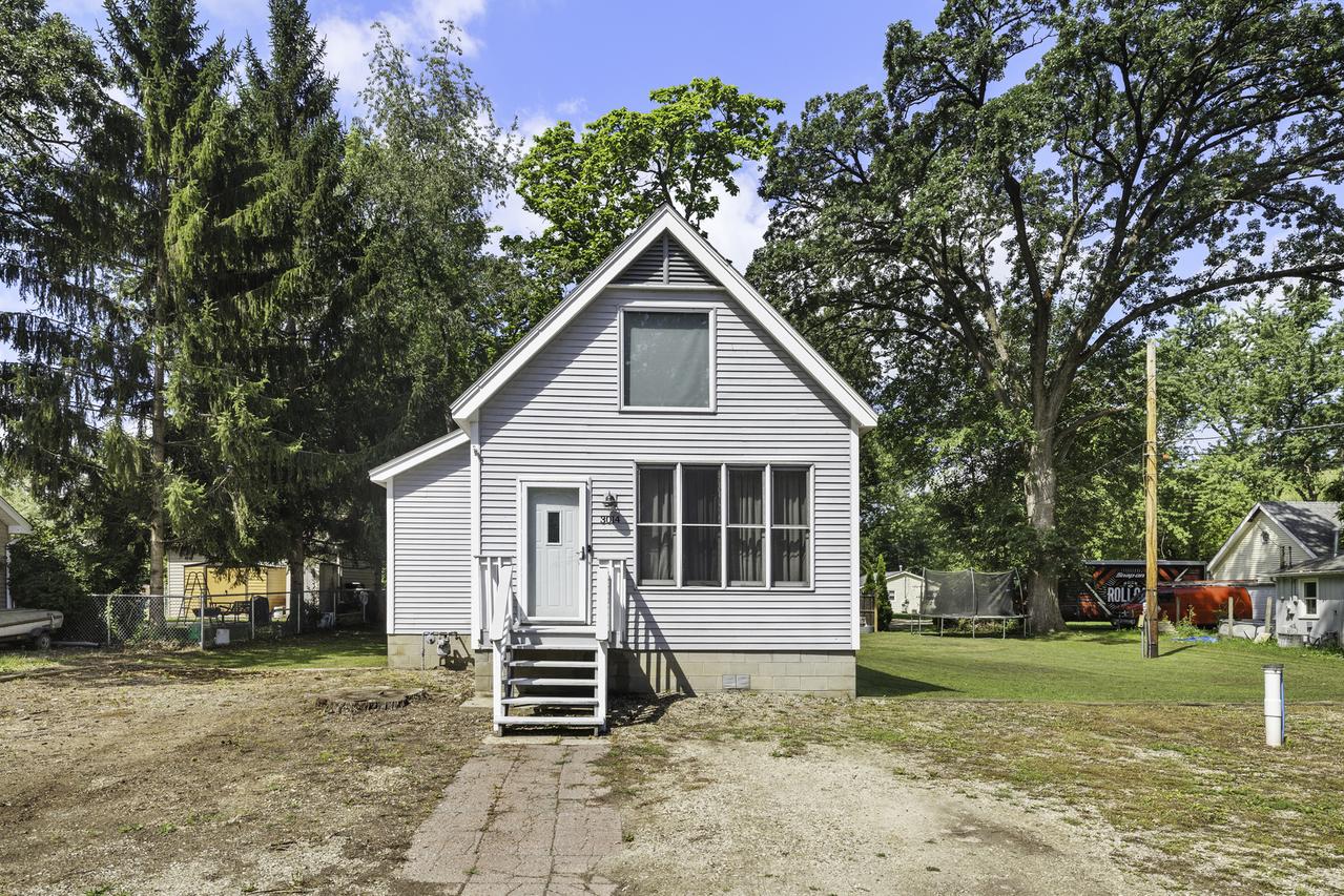 3014 S Pool St., Mchenry, IL 60051