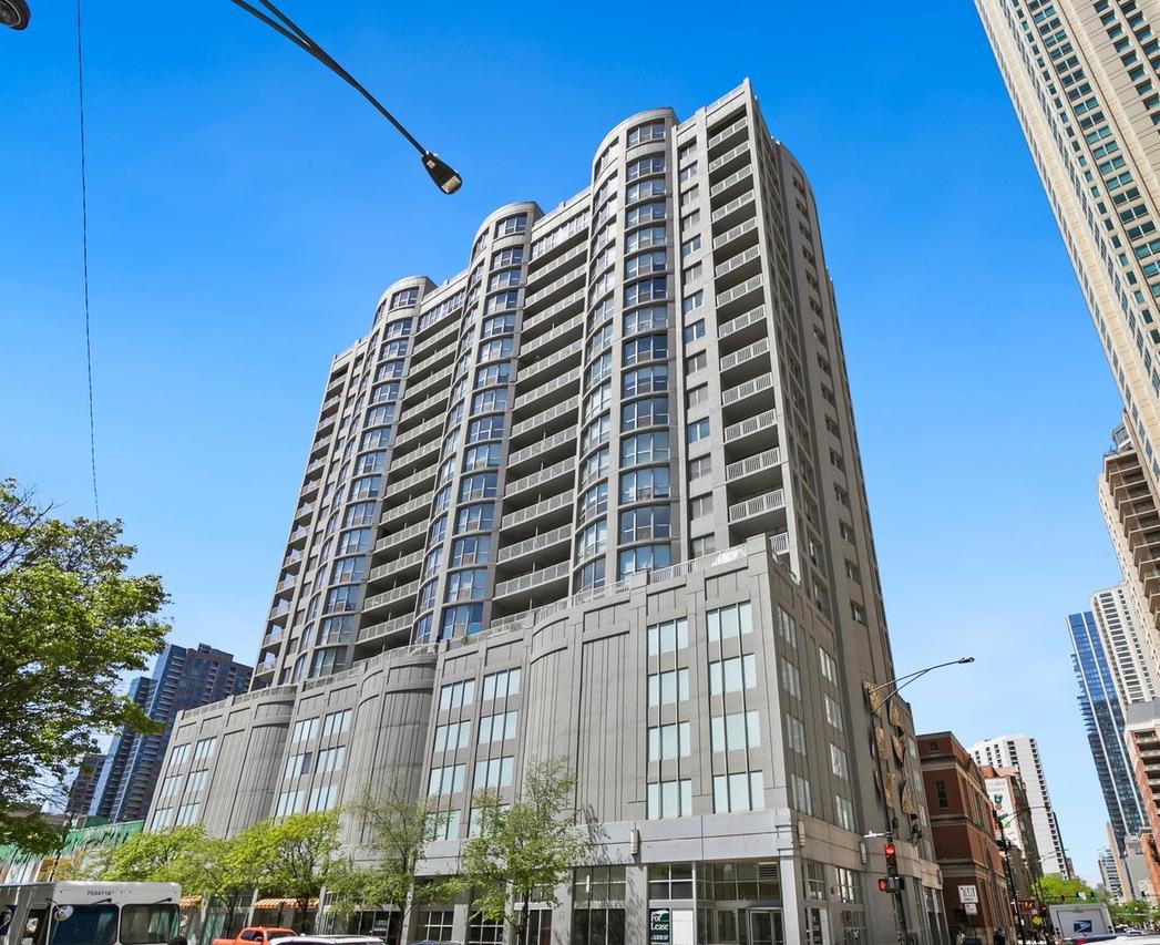 600 N Dearborn St. #1102, Chicago, IL 60610