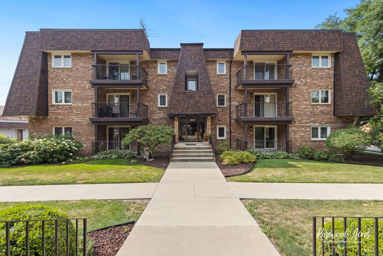 18137 Martin Ave. #1NE, Homewood, IL 60430