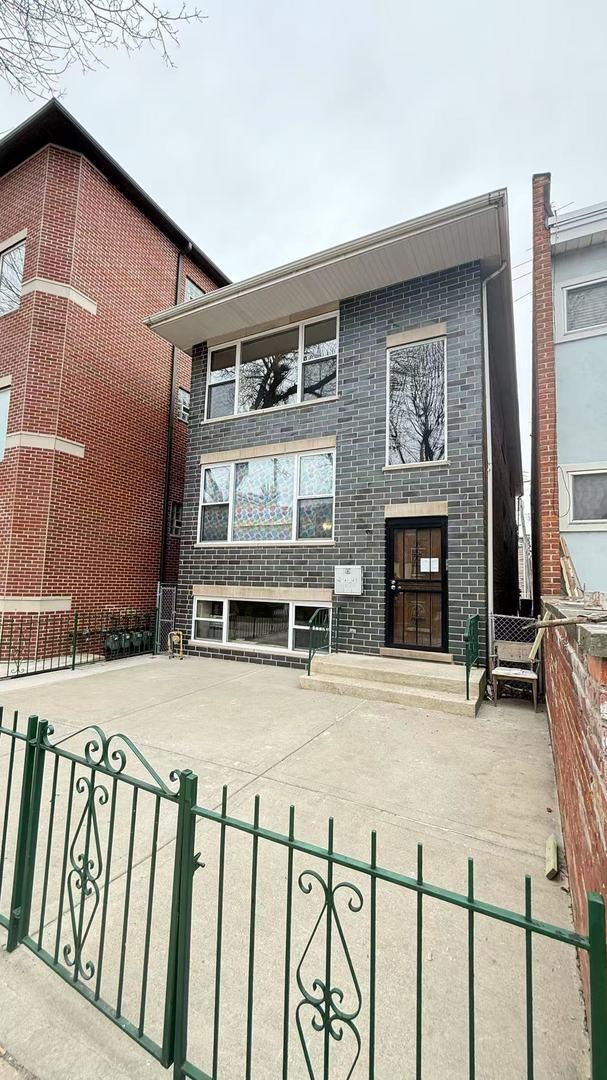 339 W 23rd Pl., Chicago, IL 60616