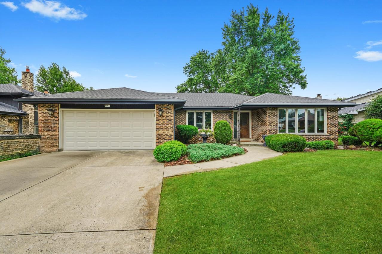 7747 Cashew Dr., Orland Park, IL 60462