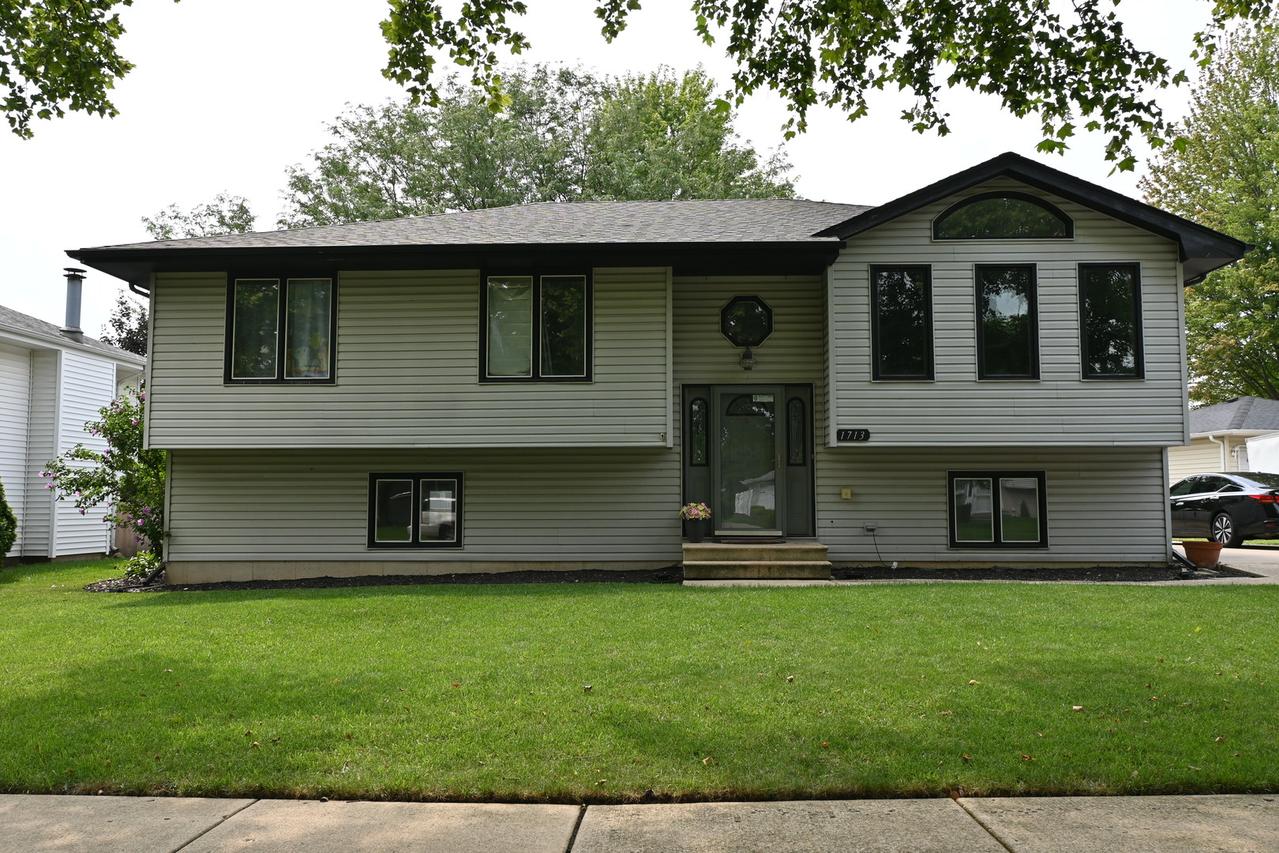 1713 Cecily Dr., Joliet, IL 60435