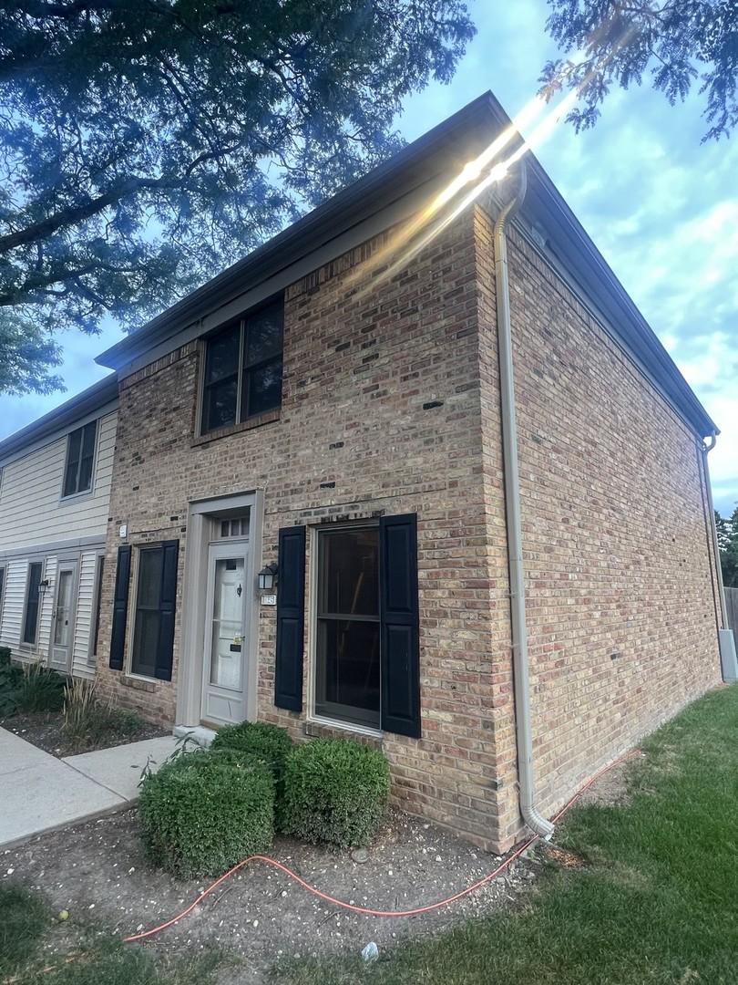 1845 Bristol Walk Ave., Hoffman Estates, IL 60169