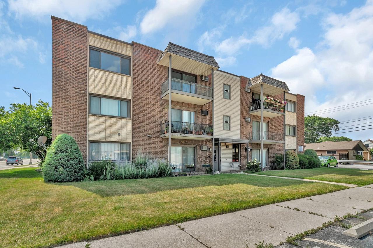 5724 111th St. #3A, Chicago Ridge, IL 60415