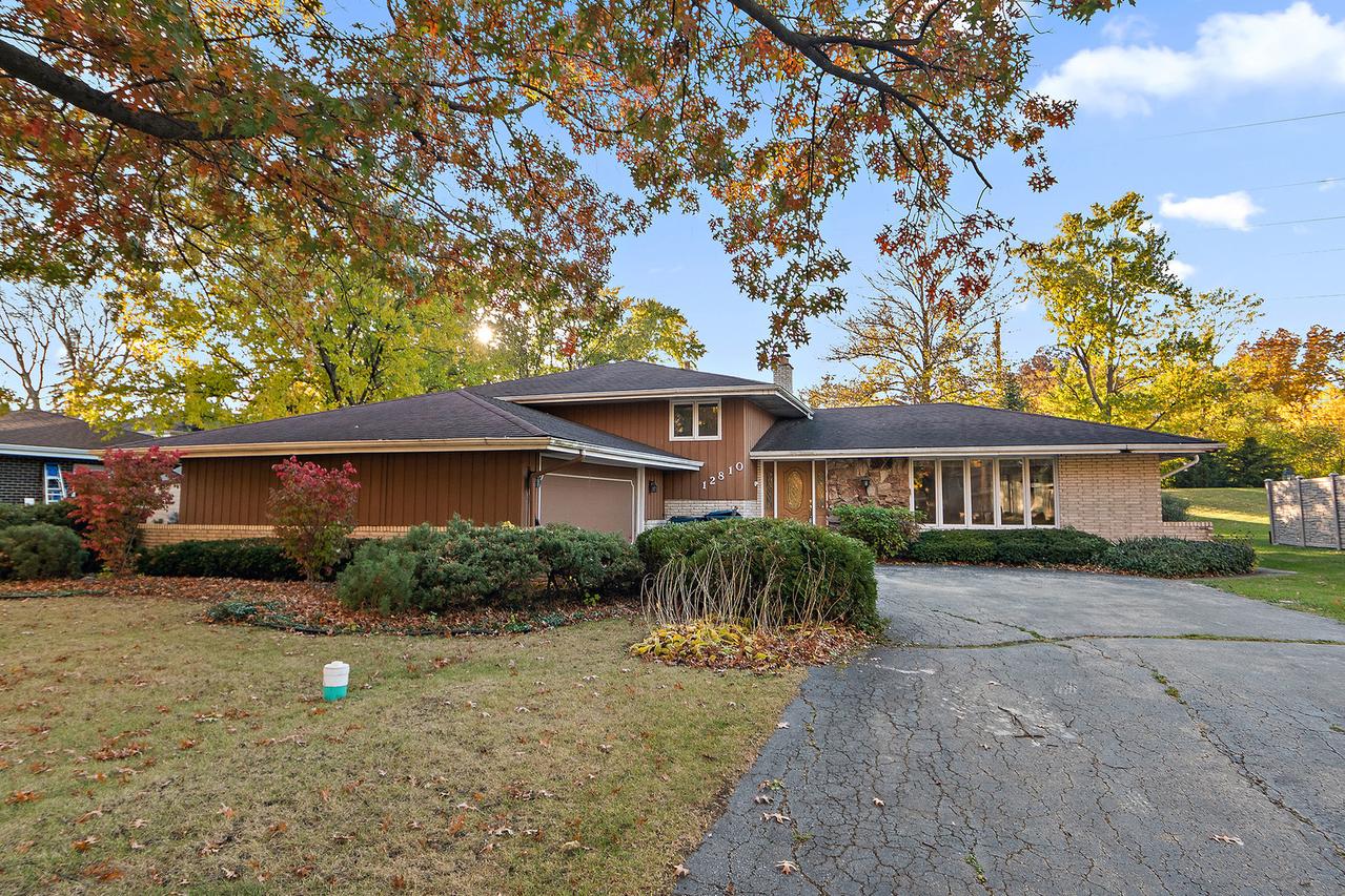 12810 S Cedar Ln., Palos Heights, IL 60463