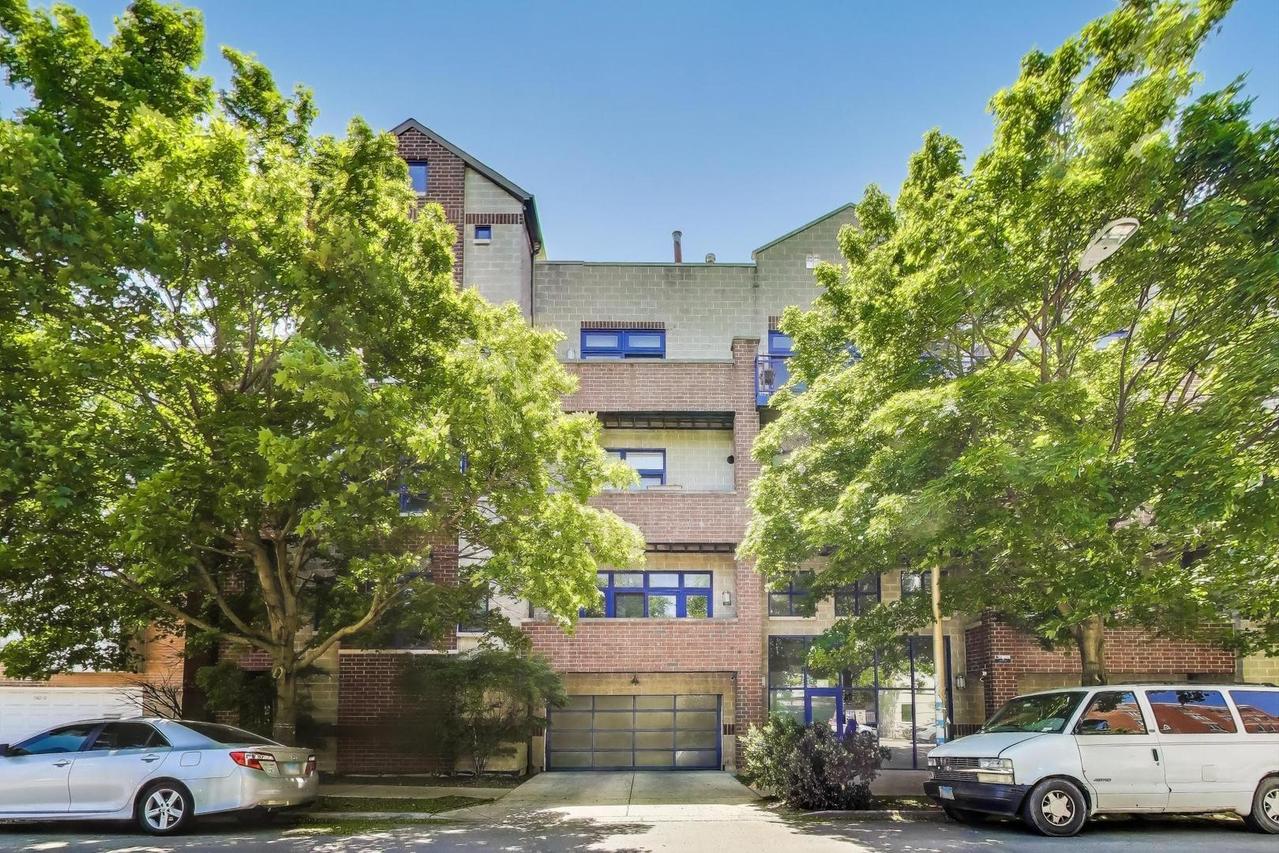 2251 W Saint Paul Ave. #2D, Chicago, IL 60647
