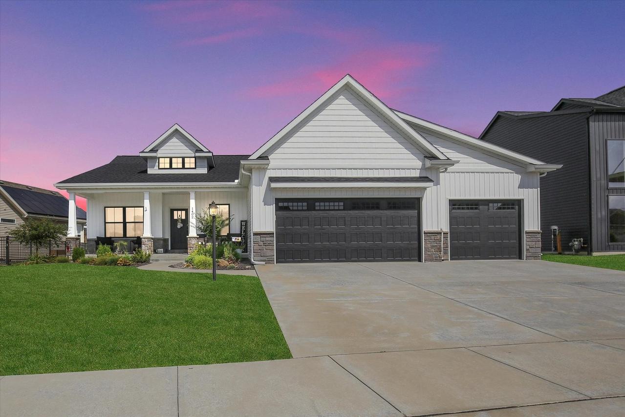 1402 Winterberry Rd., Savoy, IL 61874