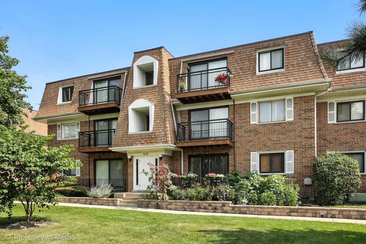 4128 Cove Ln. #C, Glenview, IL 60025