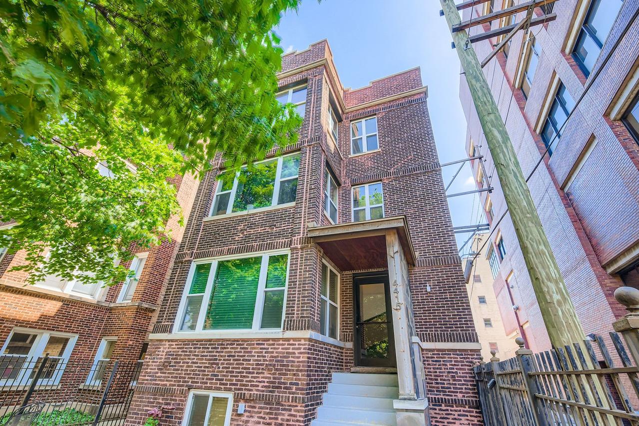 4415 N Rockwell St. #2R, Chicago, IL 60625