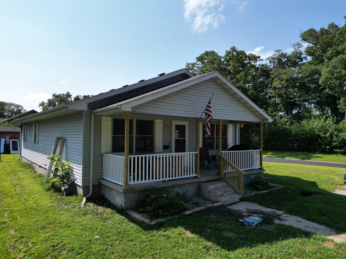 557 N 5th St., Watseka, IL 60970
