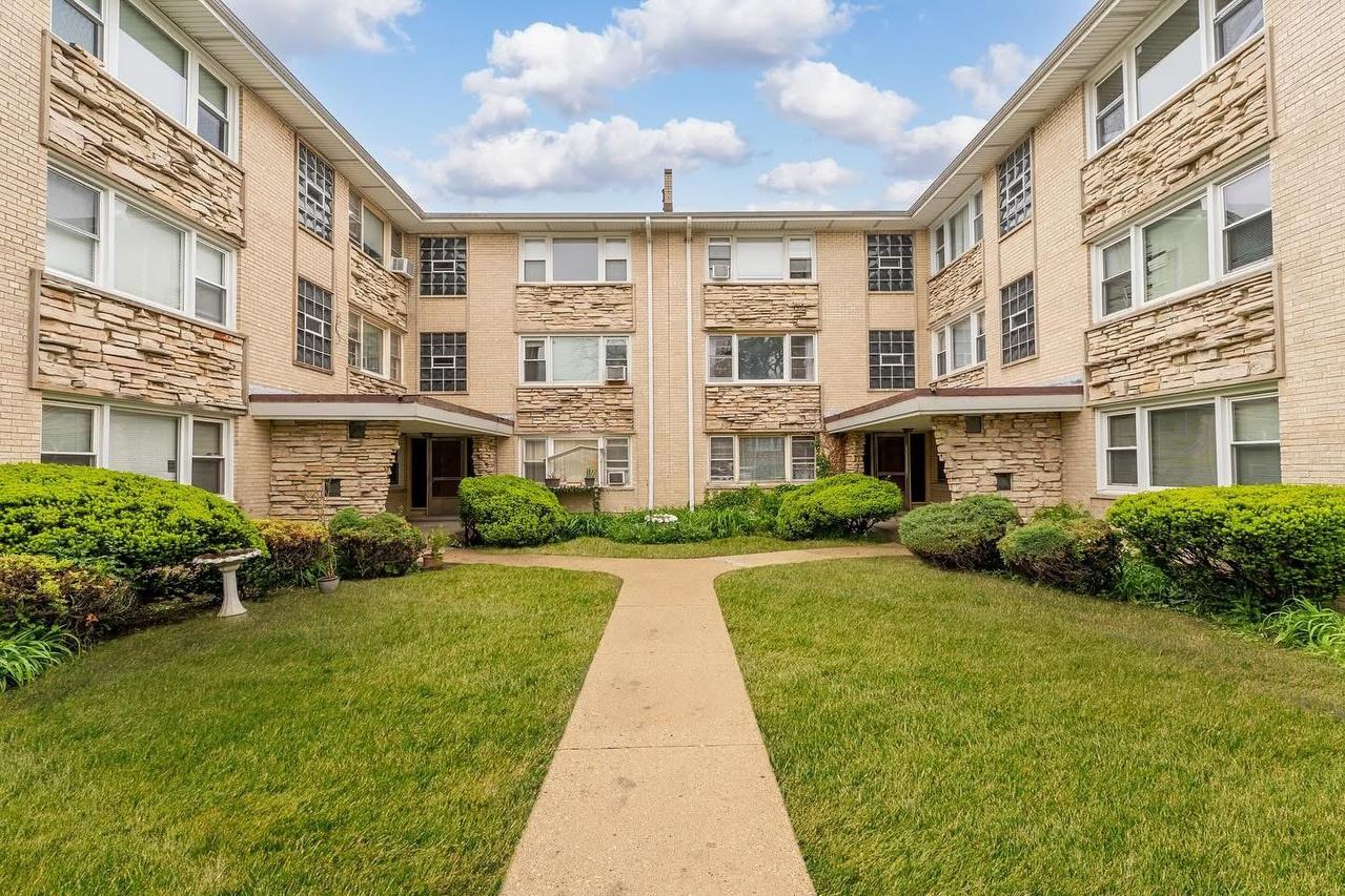 6964 W Diversey Ave. #6, Chicago, IL 60707