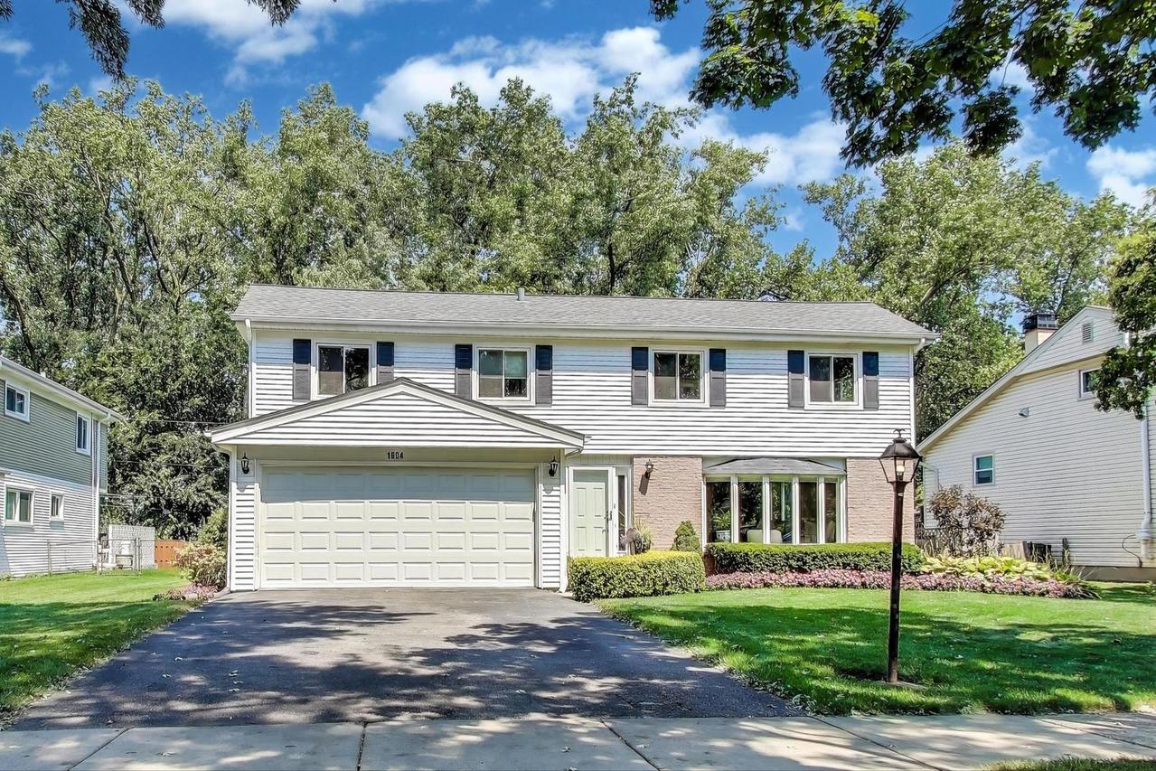1804 E Apache Ln., Mount Prospect, IL 60056