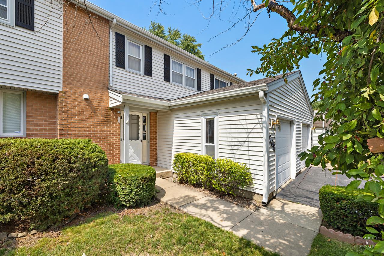 209 Monroe Rd., Bolingbrook, IL 60440