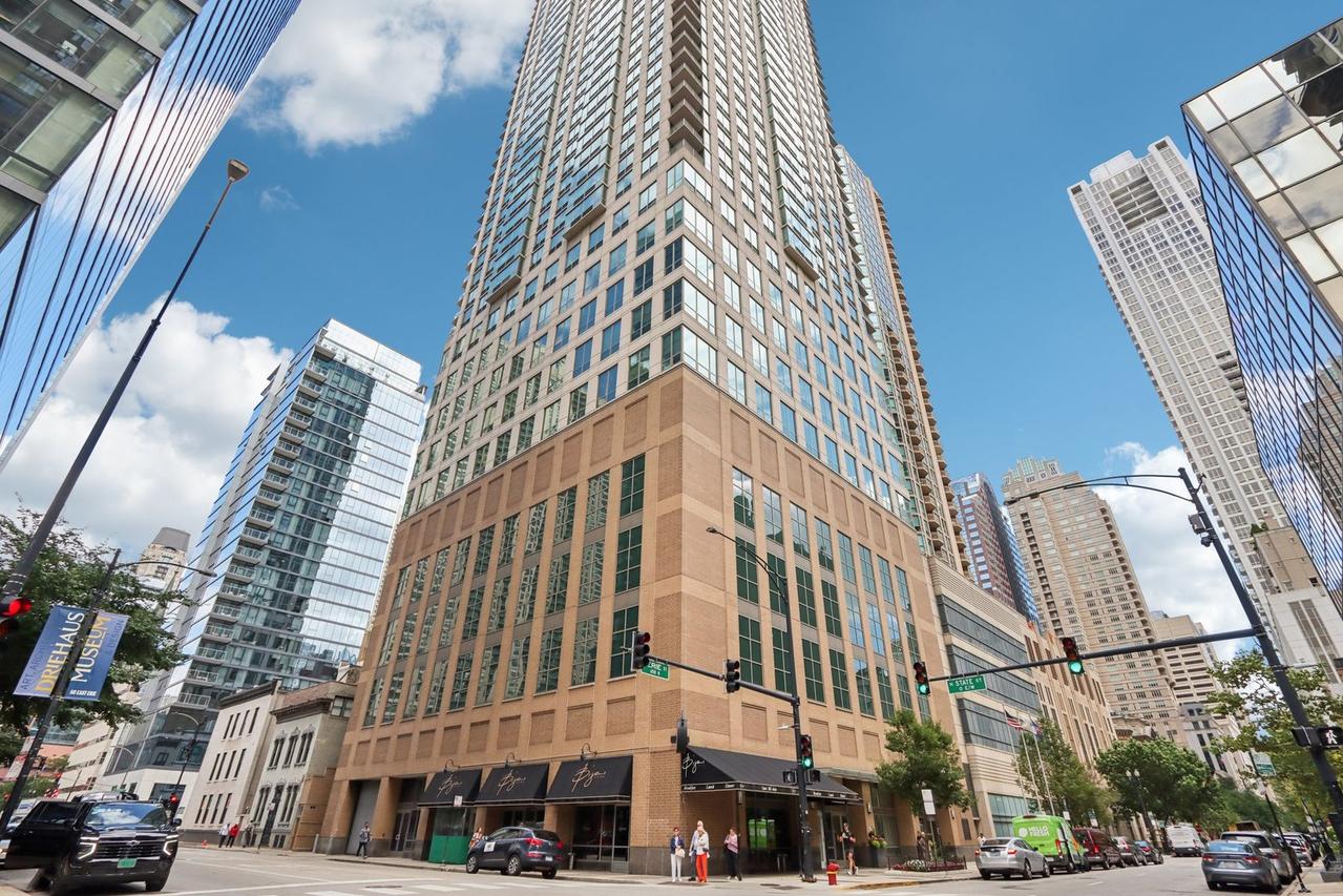 2 E Erie St. #3403, Chicago, IL 60611