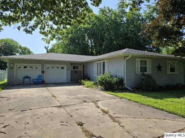 705 S Washington St., Carthage, IL 62321