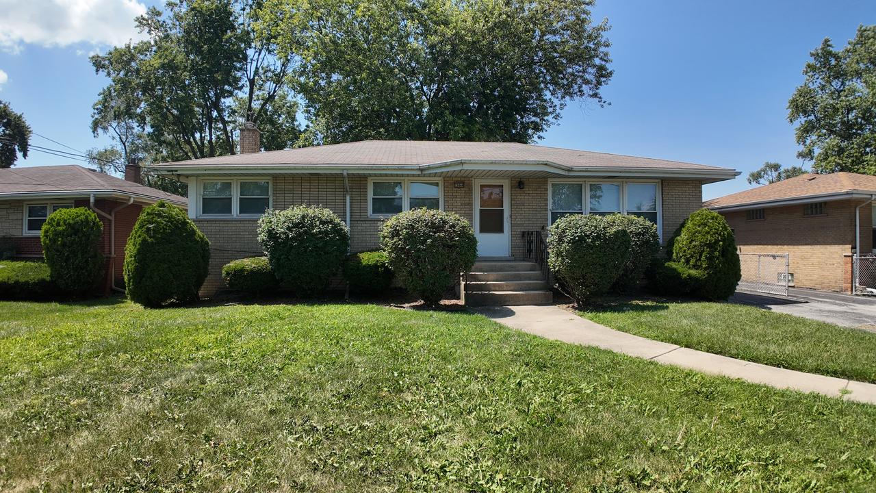 15444 State St., South Holland, IL 60473