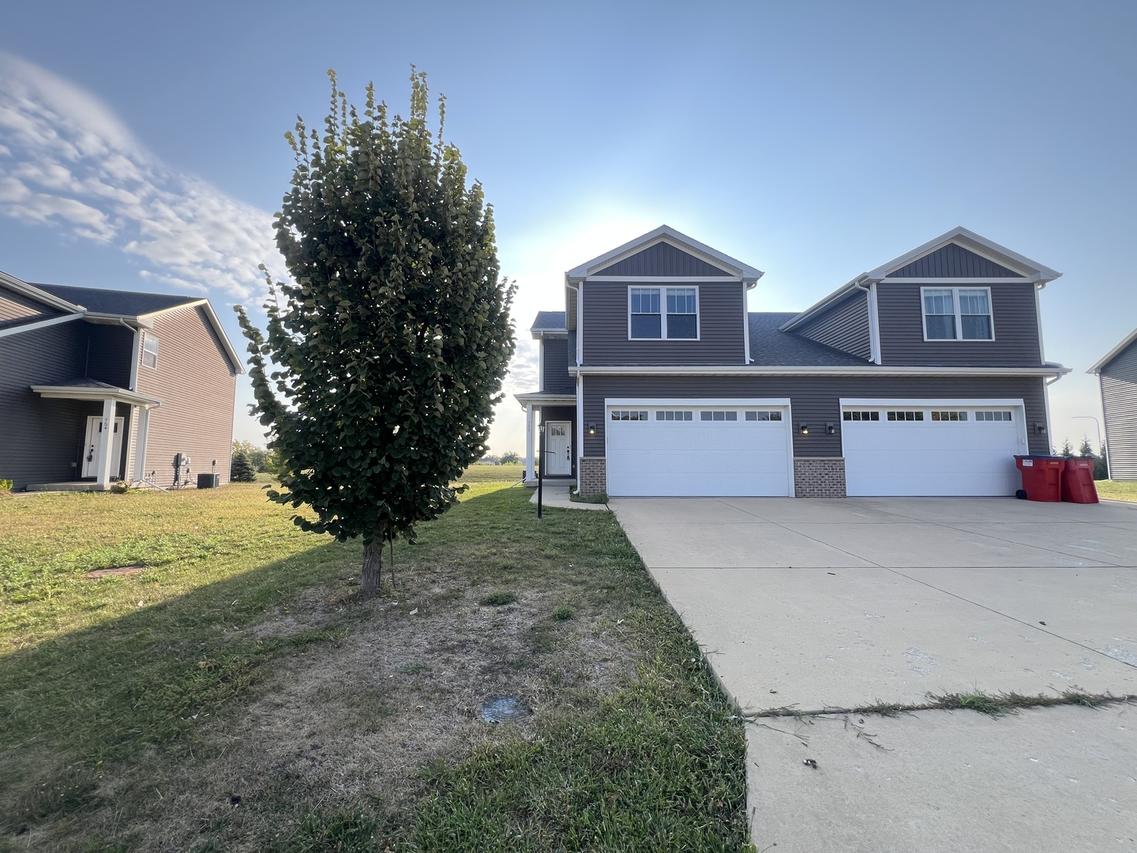 752 Sedgegrass Dr., Champaign, IL 61822