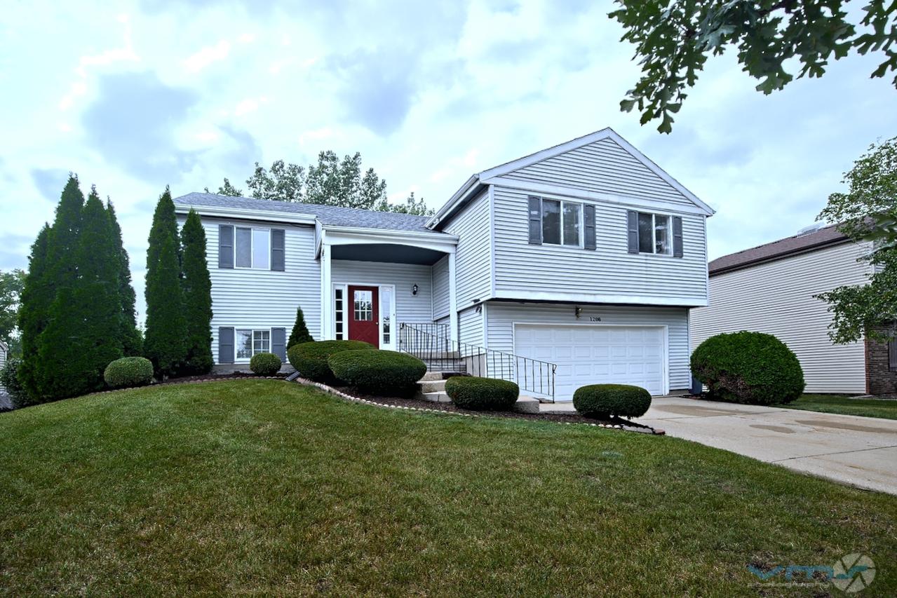 1208 Dogwood Ln., Bartlett, IL 60103