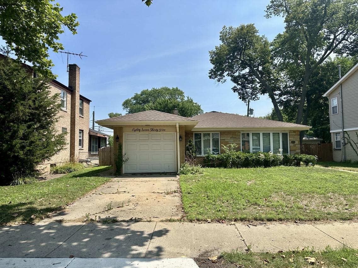 8735 Hamlin Ave., Skokie, IL 60076