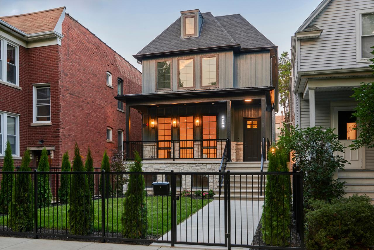 4243 N Wolcott Ave., Chicago, IL 60613