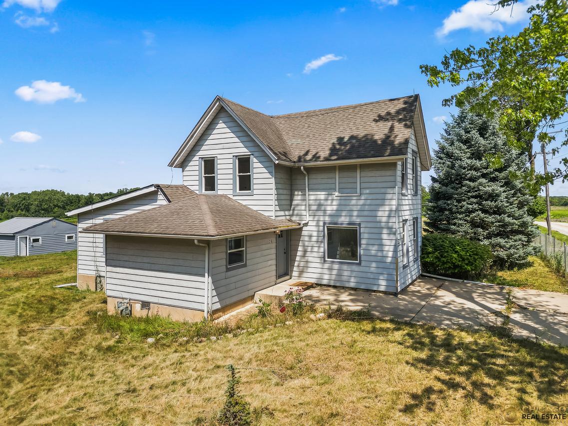 316 Old Sutton Rd., Barrington, IL 60010