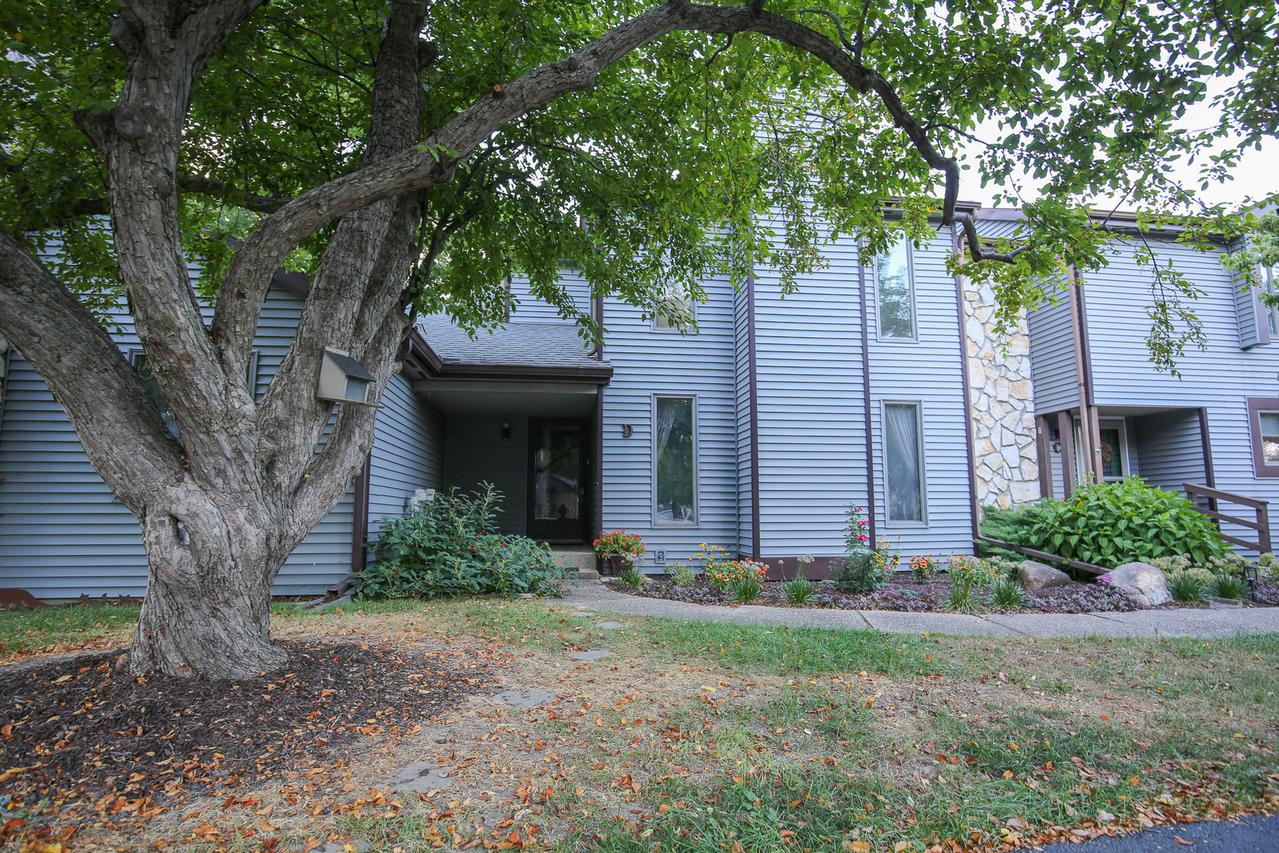 209 Fox Trot #D, Dixon, IL 61021
