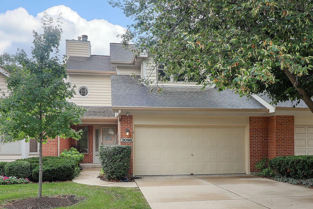 2096 Hallmark Ct., Wheaton, IL 60187