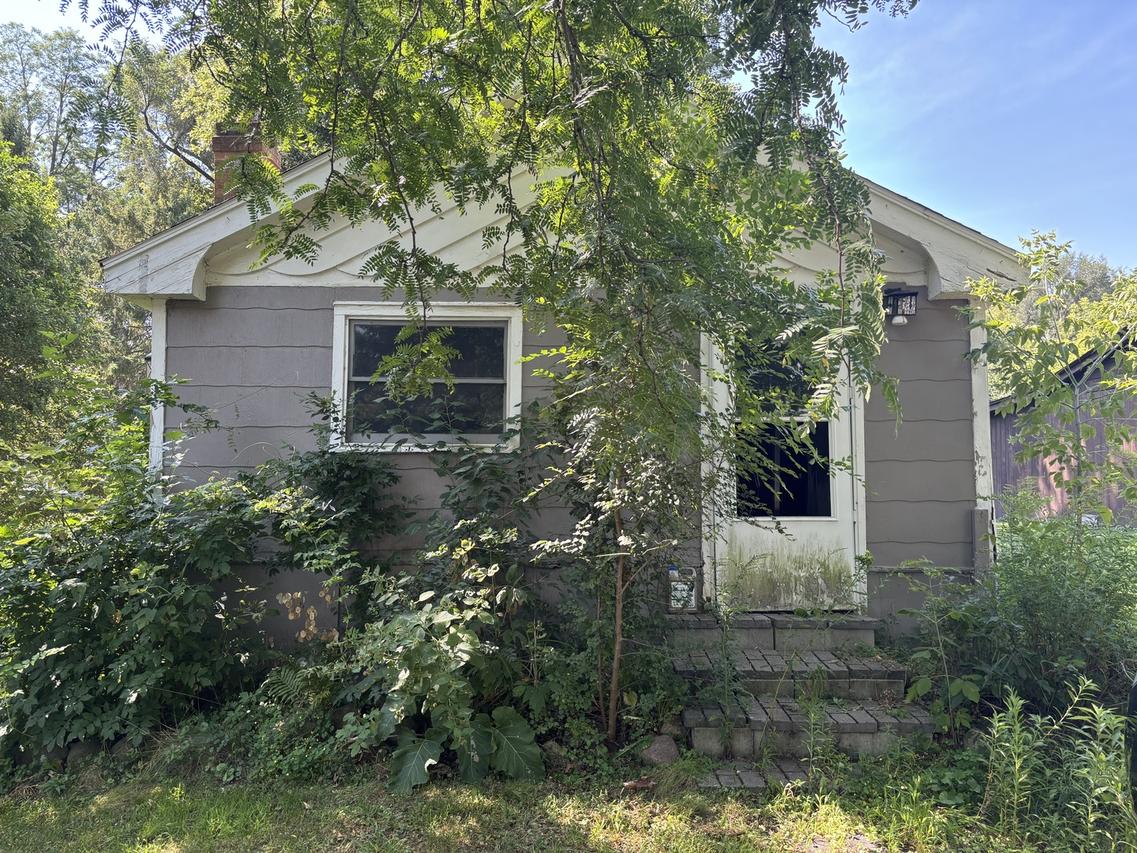 2313 Evergreen Ave., Fox River Grove, IL 60021
