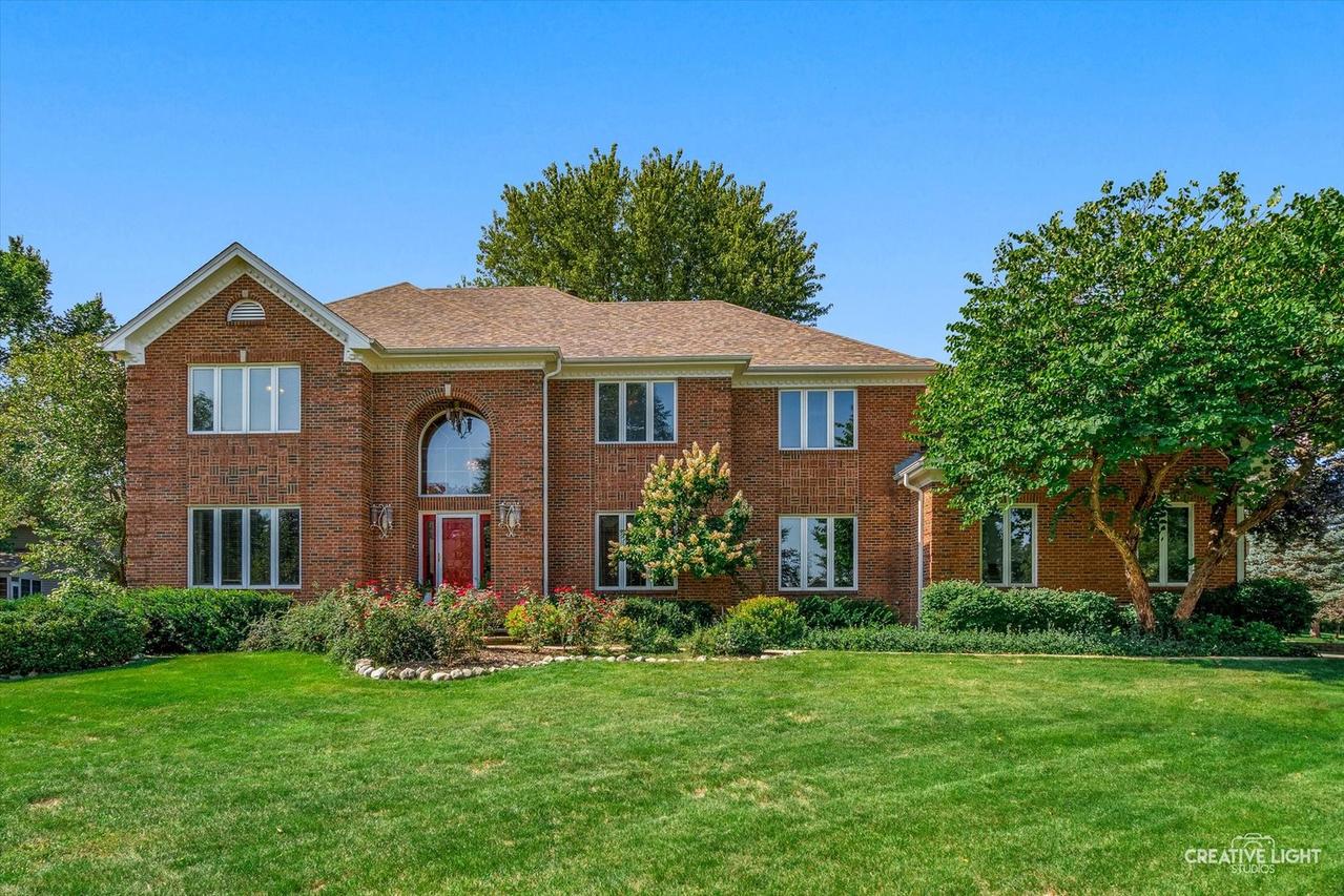 1099 Boneset Dr., Crystal Lake, IL 60014