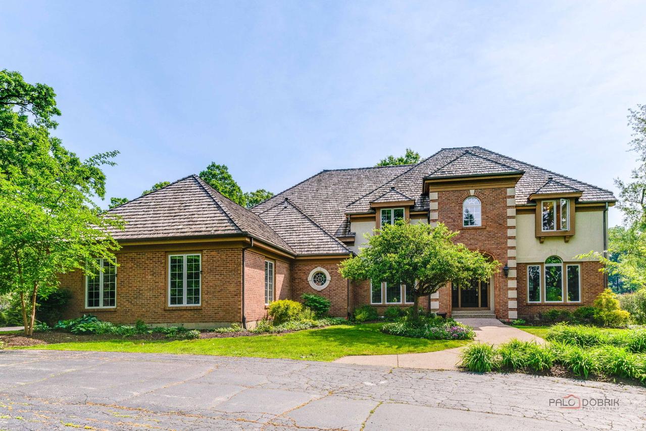 12 Riderwood Rd., North Barrington, IL 60010