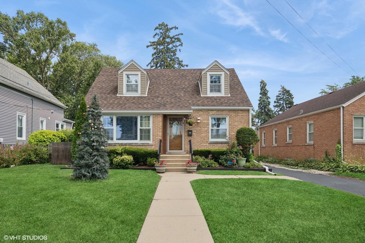 1515 Maple St., Des Plaines, IL 60018