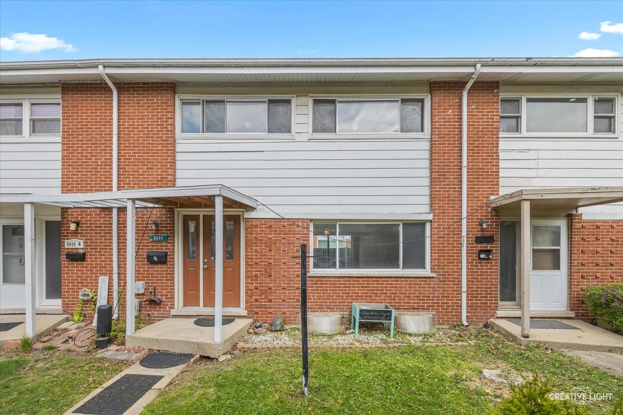 8044 W Lyons St. #B, Niles, IL 60714