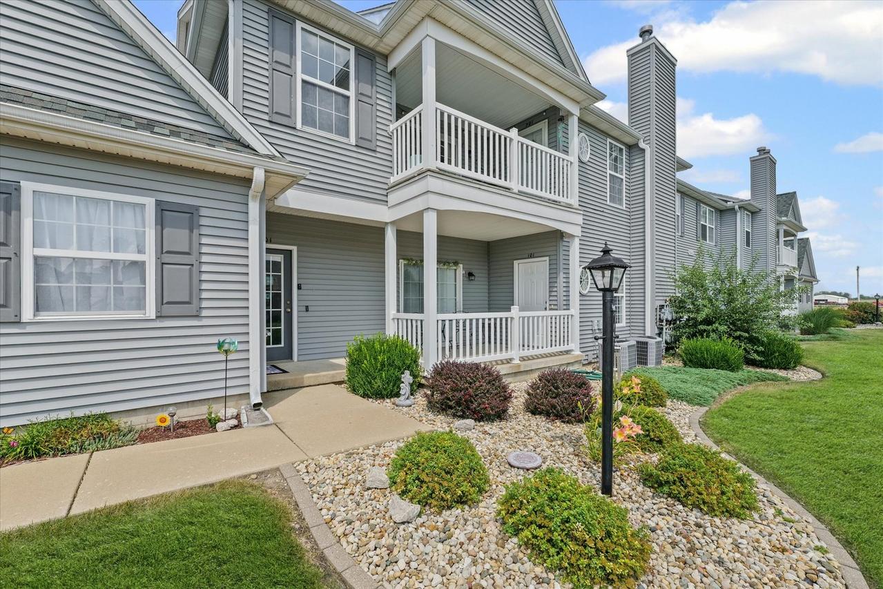 3042 Stillwater Landing #101, Urbana, IL 61802