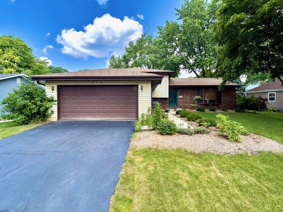 New Homes For Sale This Week That Attend Glenbard North High School: August 8th to August 14th