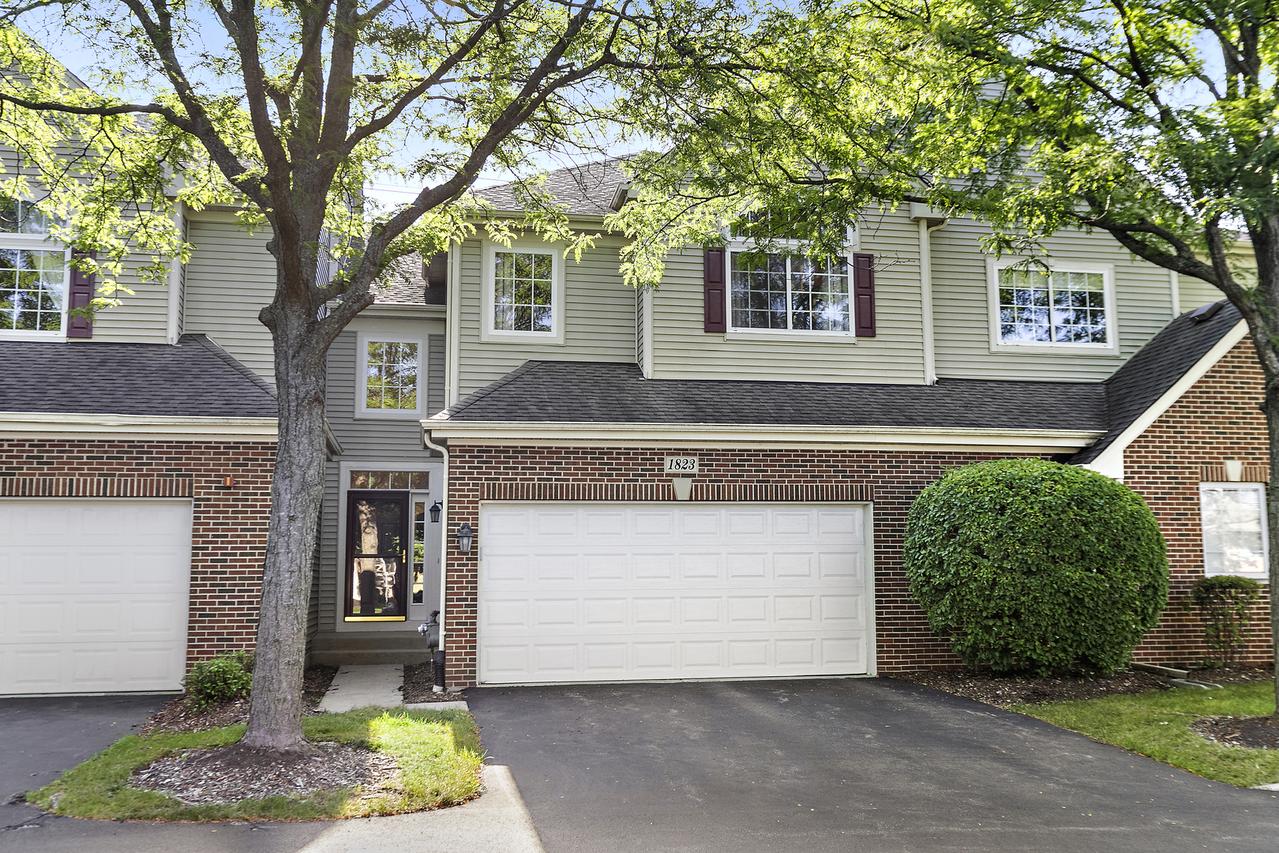1823 Kelberg Ave., Hoffman Estates, IL 60192