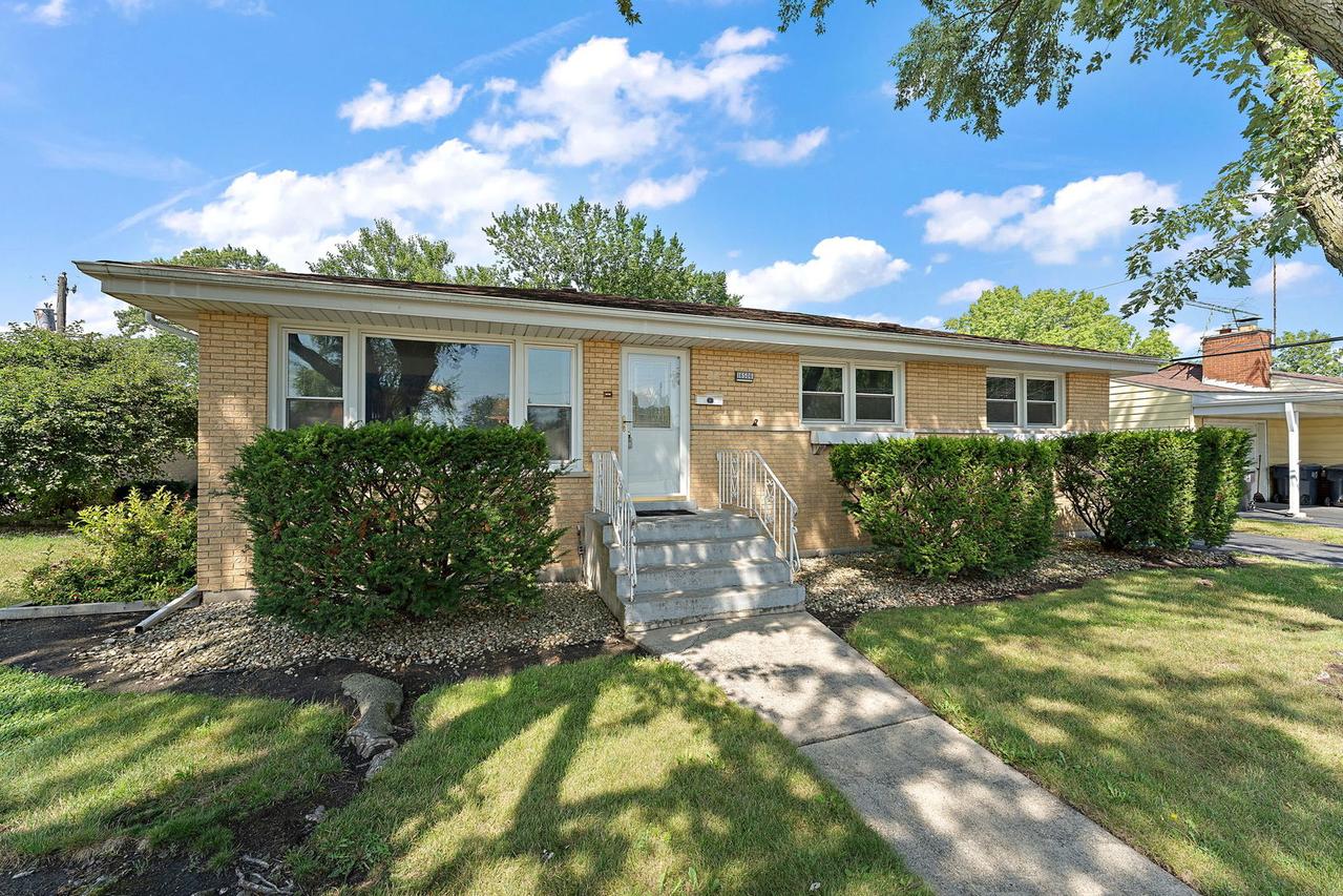 16506 School St., South Holland, IL 60473