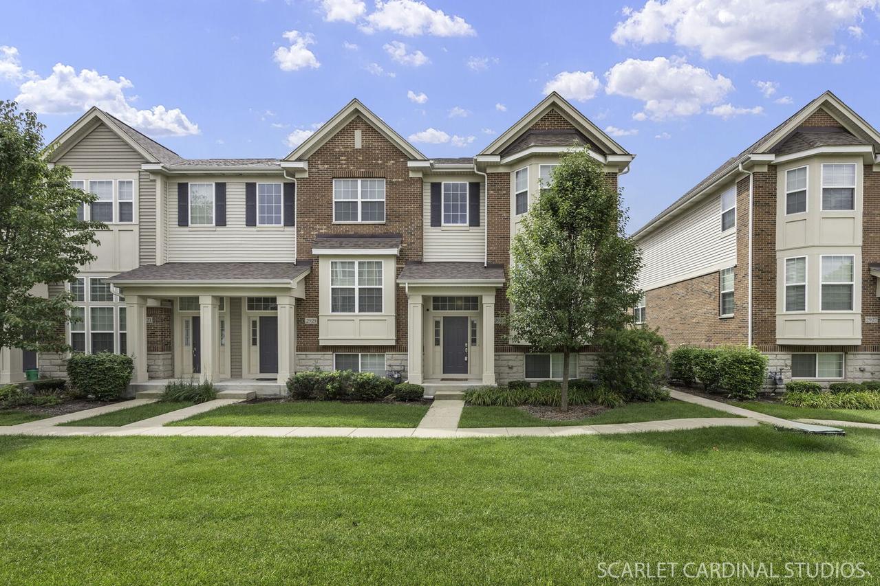 2925 Henley Ln., Naperville, IL 60540