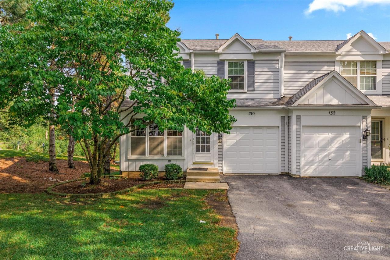 130 Park Ridge Ct., Aurora, IL 60504