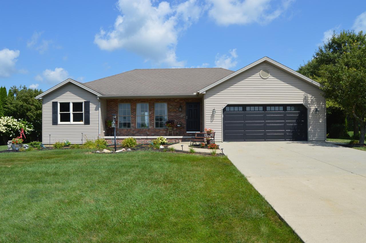 277 Clearview Rd., El Paso, IL 61738