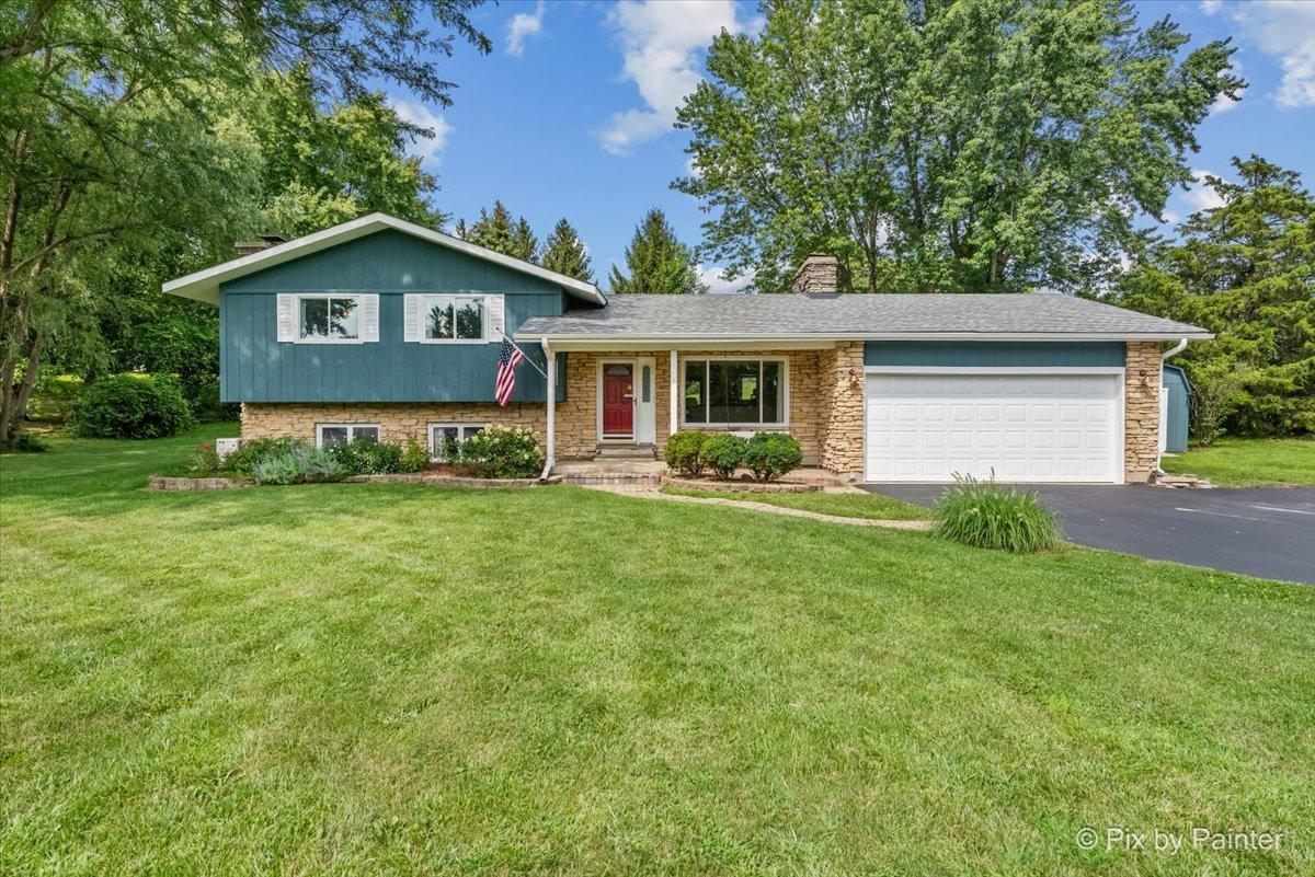 40W414 Guthrie Ct., Hampshire, IL 60140
