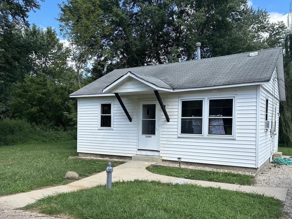 26895 N Bernice St., Wauconda, IL 60084