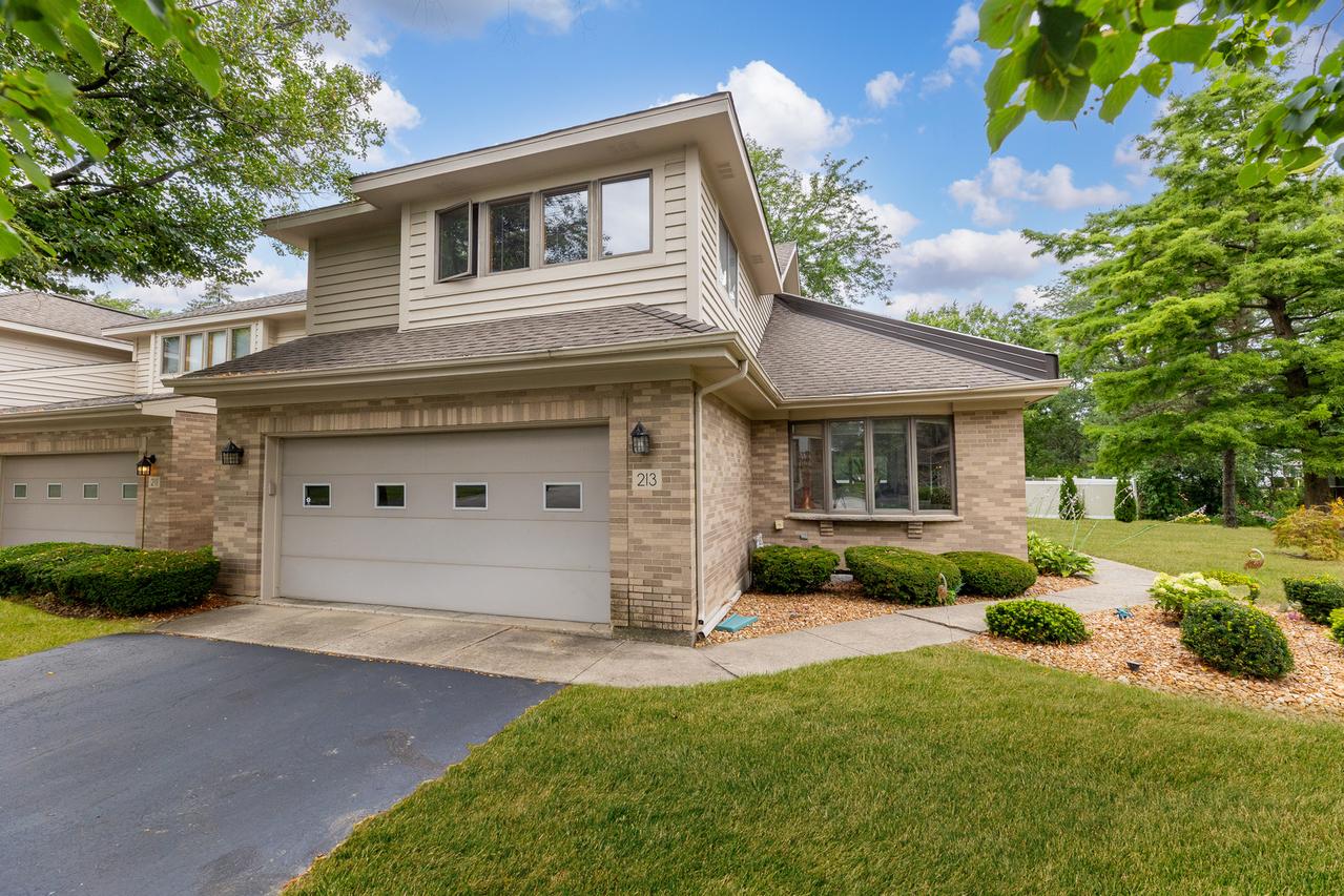 213 Cove Dr., Flossmoor, IL 60422