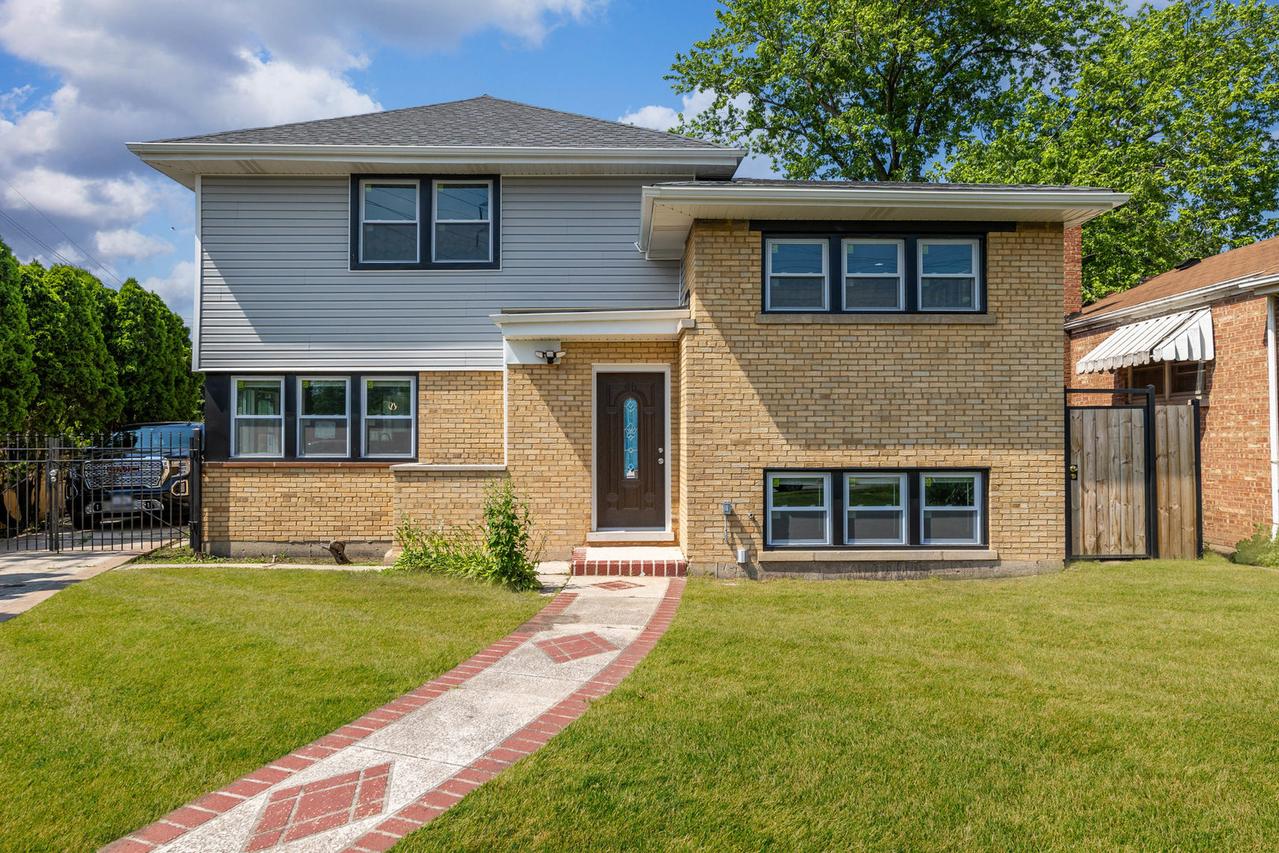 458 W 127th St., Chicago, IL 60628