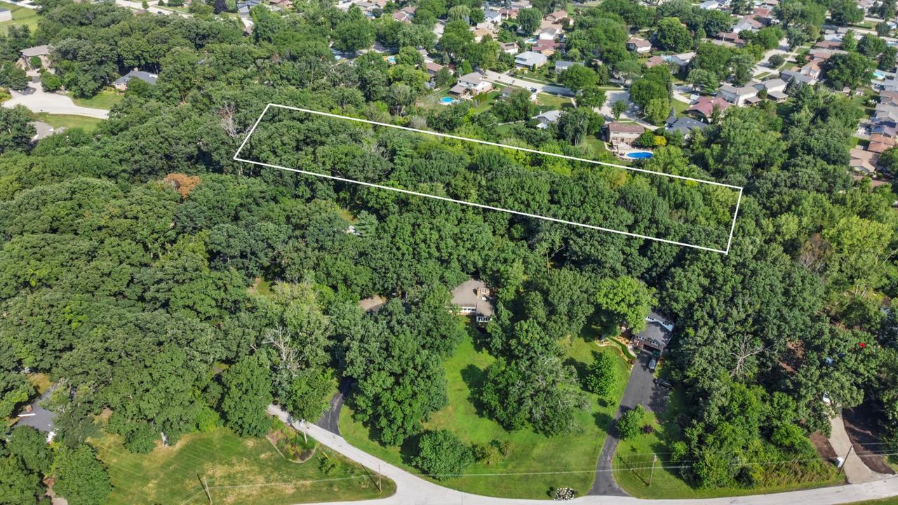 1,2 W Rambling Rd., Homer Glen, IL 60491