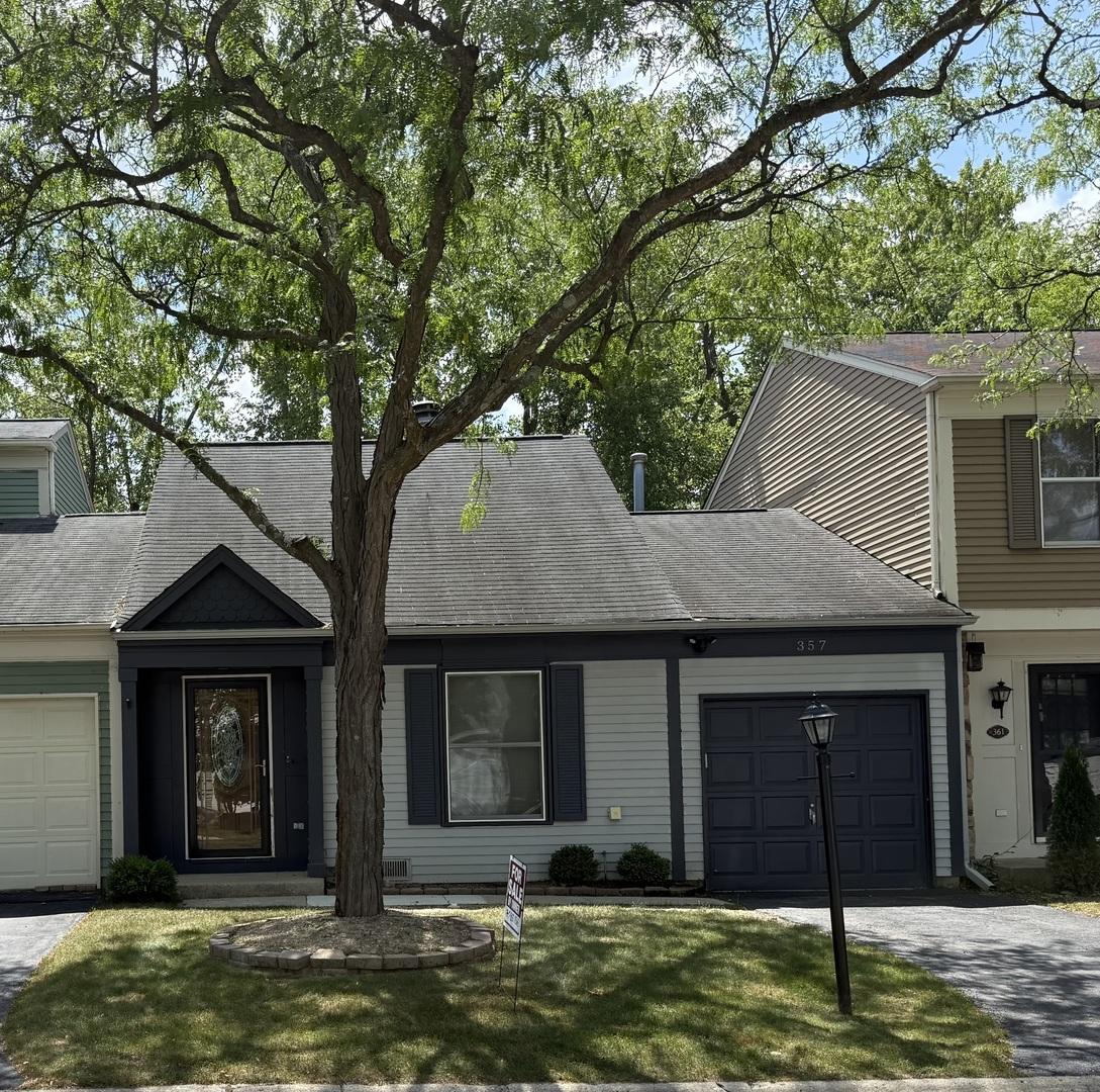 357 W Tanglewood Ave., Palatine, IL 60067