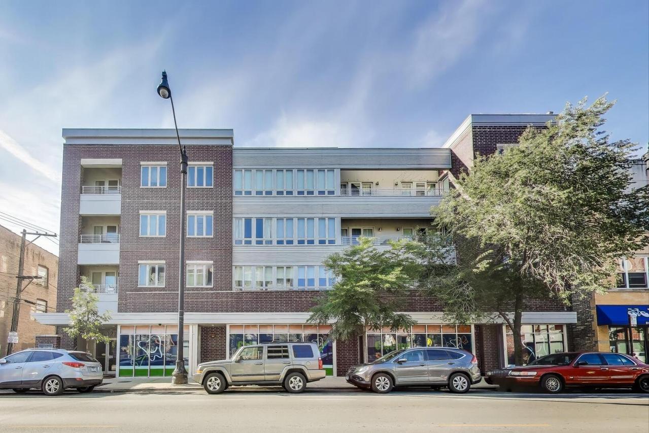 3021 W Armitage Ave. #208, Chicago, IL 60647