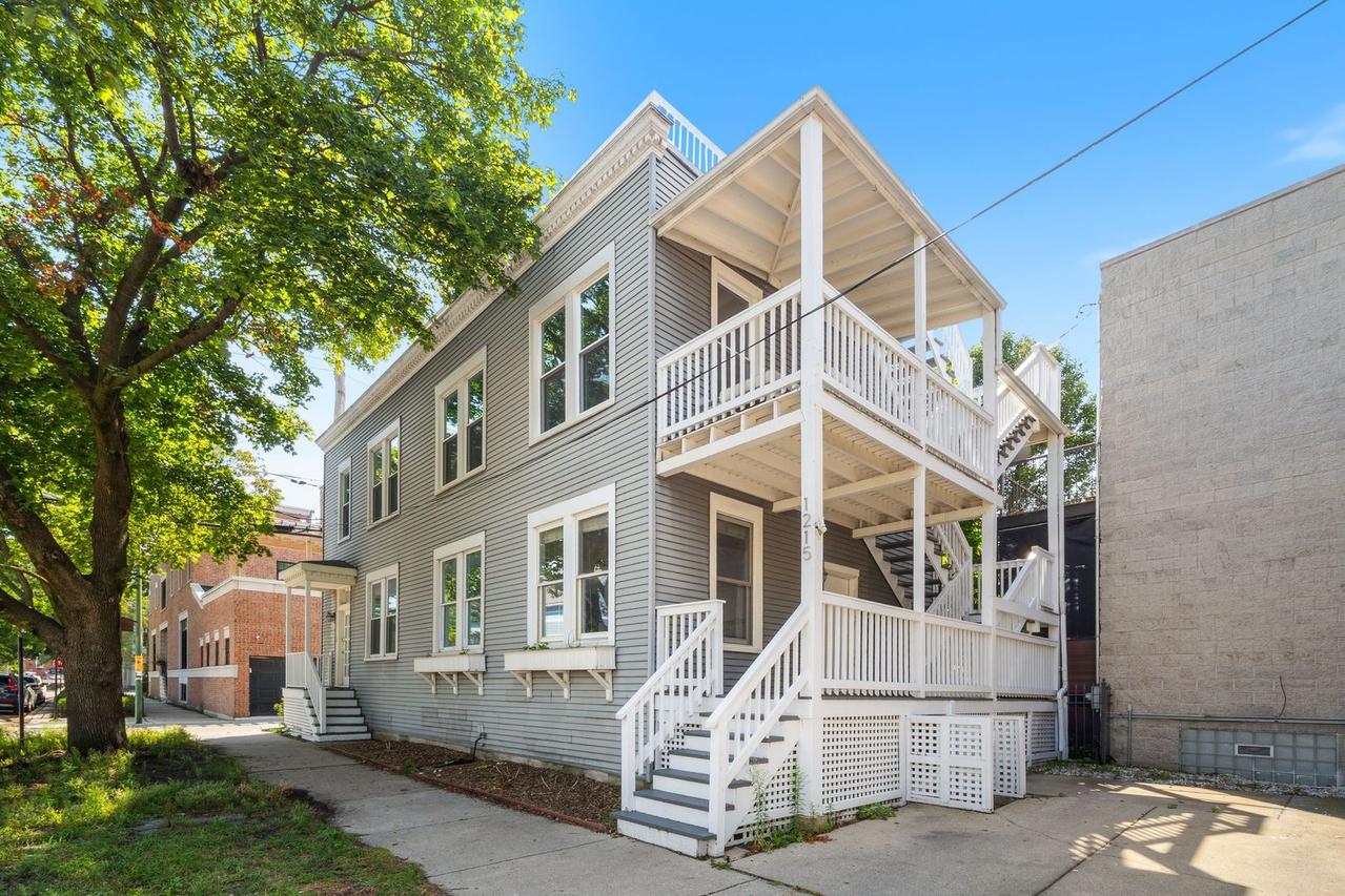 1215 W Schubert Ave. #1, Chicago, IL 60614